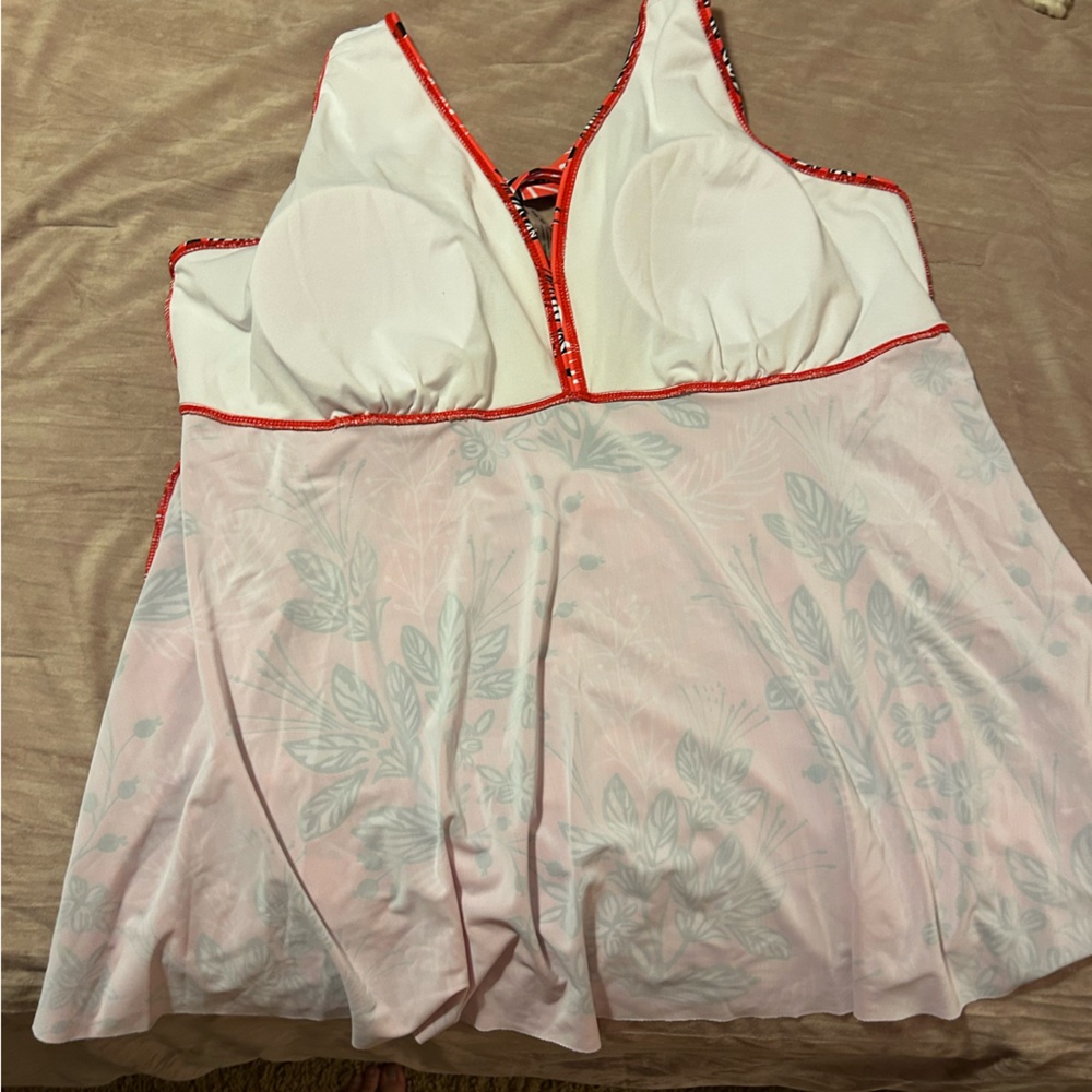 Plus Size Tankini Top - Picture 5 of 12